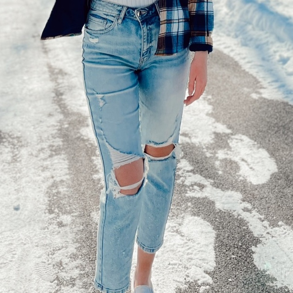 Eunina Super High Rise Mom Jeans Cropped